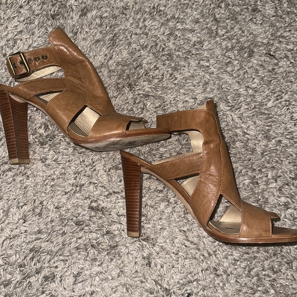 Stuart Weizmann camel leather sandals with belted ankle strap size 40.5 - Picture 3 of 8